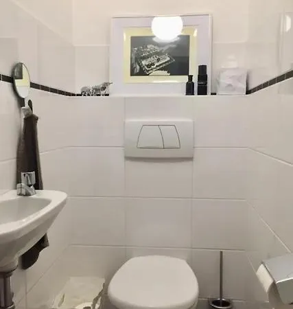 1 Bedroom Апартаменты