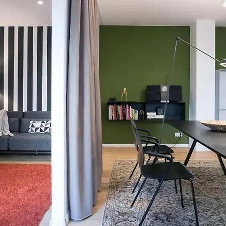 1 Bedroom Апартаменты *